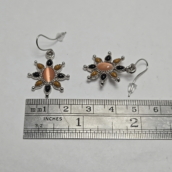 Vintage CHAPS Silvertone Flower Dangle Pierced Earrings Black Taupe Brown Stone - Picture 8 of 8